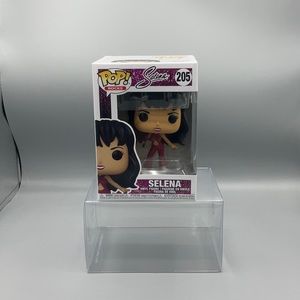 205 Rocks Selena The Queen of Tejano Music Funko Pop in Glitter outfit.